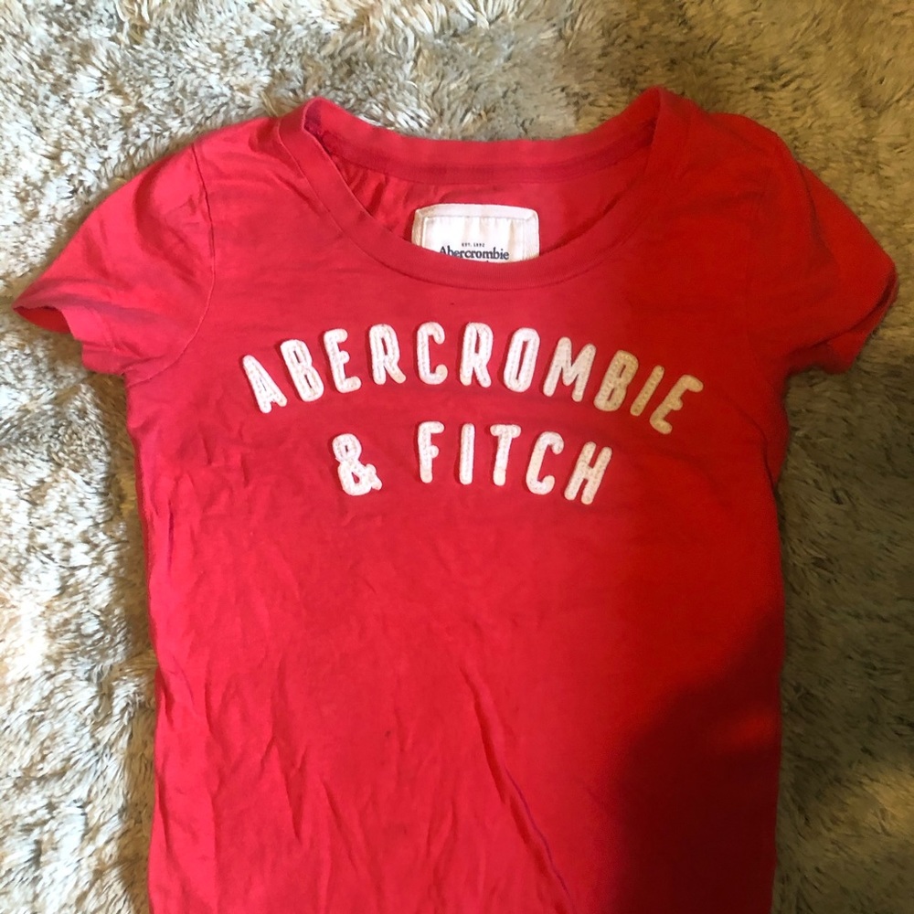 Abercrombie and finch T-shirt